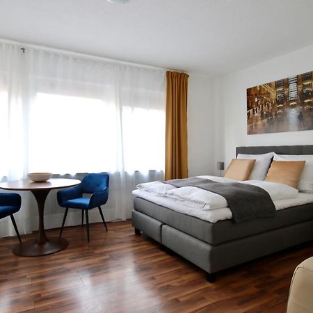 Arthouse Apartments Im Pantaleonsviertel Cologne Exterior photo